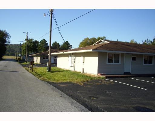 West End Apartments in Springdale, AR - Foto de edificio - Building Photo