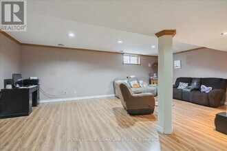 6 Grandview Ave in Hamilton, ON - Building Photo - Building Photo