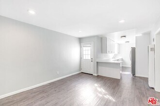 2428 Kansas Ave in Santa Monica, CA - Building Photo - Building Photo