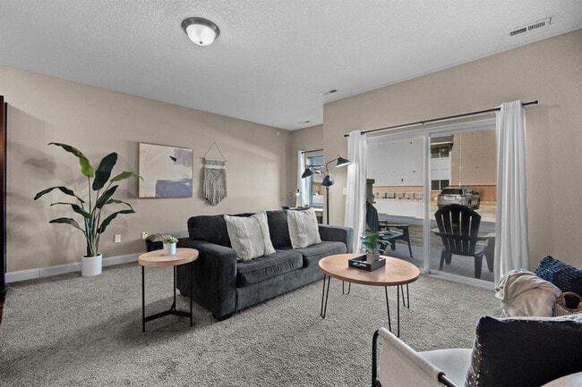 8350 Cascade Ave