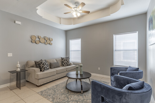 Palms Cabanas in Weslaco, TX - Building Photo - Interior Photo