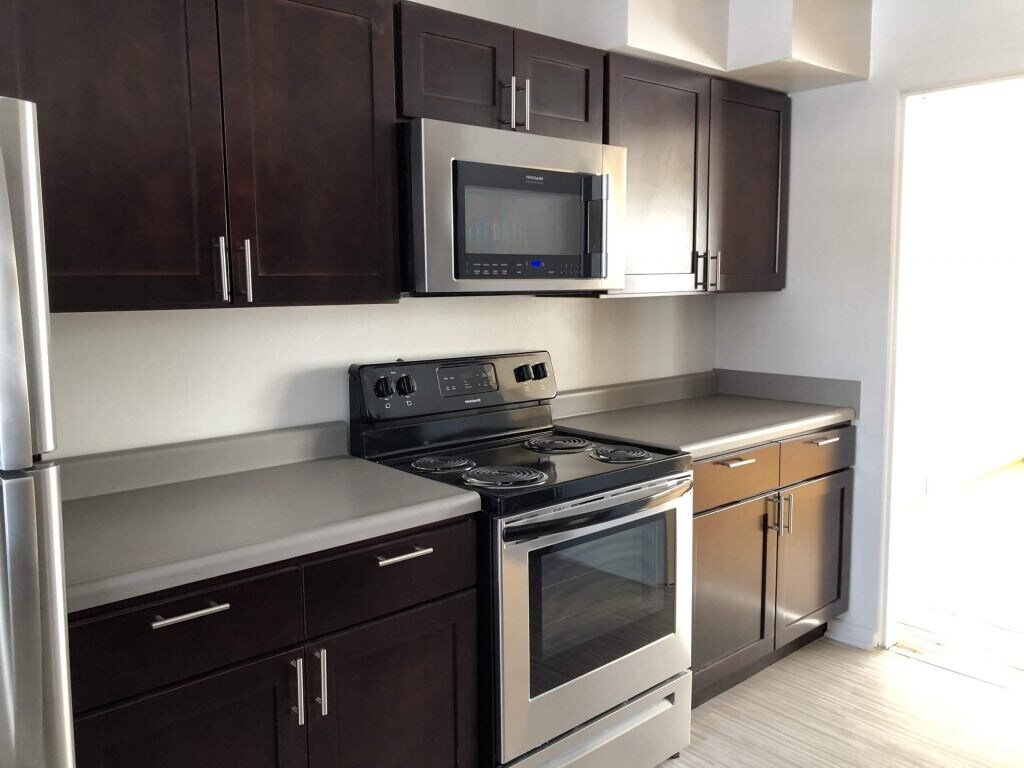 Springwells Park Dearborn, MI Apartments