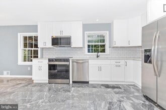 5086 Durham Rd W in Columbia, MD - Building Photo - Building Photo