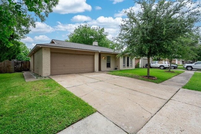 9919 Overview Dr in Sugar Land, TX - Building Photo - Building Photo