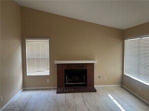 368 Abbington St in Henderson, NV - Building Photo - Building Photo