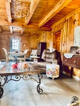 93 Shepard Ave, Unit One in Delaware Water Gap, PA - Building Photo - Building Photo