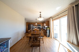 3292 Century Dr in Hastings, MN - Building Photo - Building Photo