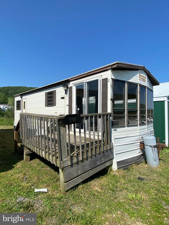 property at 105 4th St