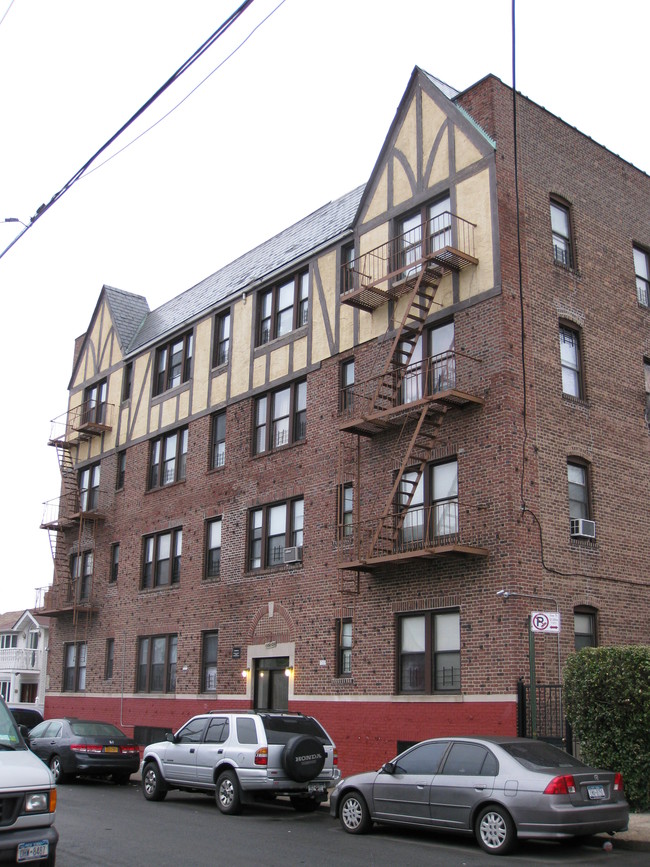 Hyacinth Court in Flushing, NY - Building Photo - Building Photo