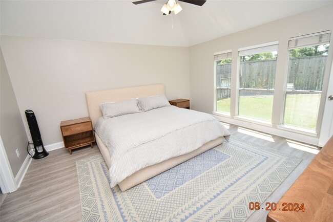 property at 3806 Vinecrest Dr