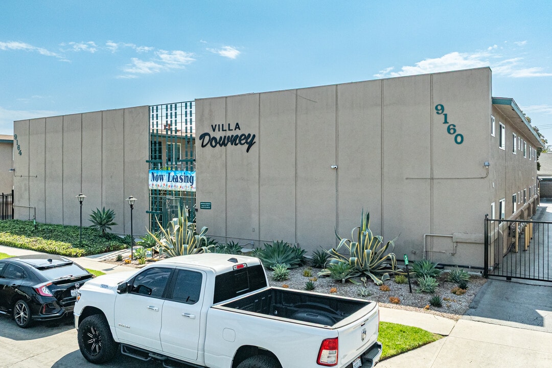 Villa Downey in Downey, CA - Building Photo