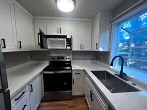 3903 148th Ave NE in Bellevue, WA - Building Photo - Building Photo