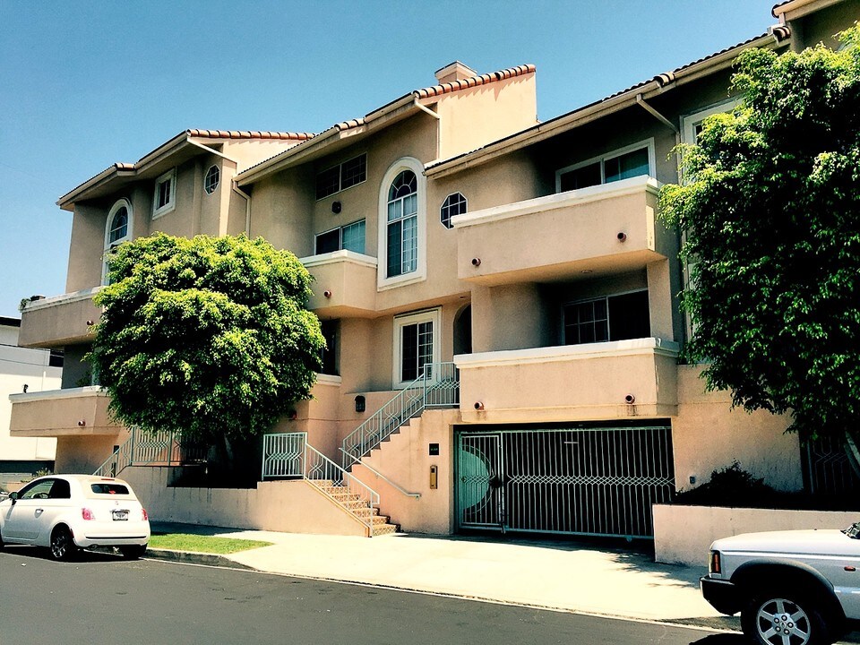 1402 Wellesley Ave in Los Angeles, CA - Building Photo