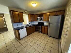 6105 5th St in Lubbock, TX - Building Photo - Building Photo