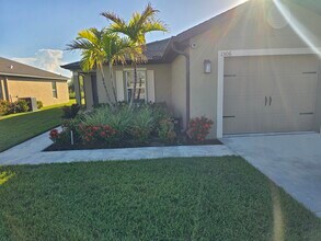 1506 Merriment Way in Fort Pierce, FL - Building Photo - Building Photo