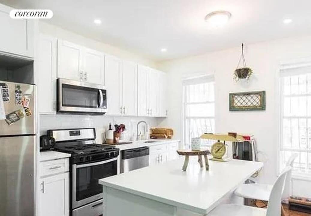 110 Linwood St in Brooklyn, NY - Building Photo