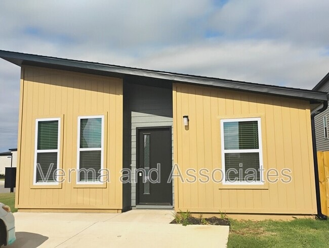 property at 951 Reading RR Ln