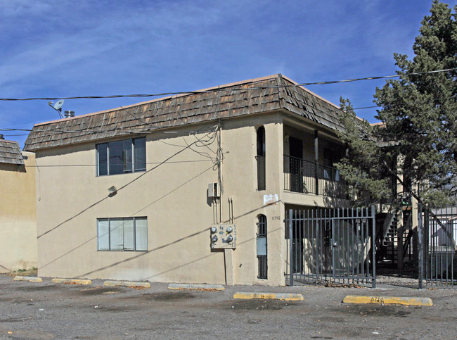 5712-5716 Kathryn Ave SE in Albuquerque, NM - Foto de edificio - Building Photo