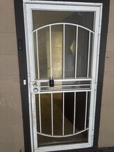 9807 Easton Ave in Cleveland, OH - Foto de edificio - Building Photo