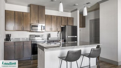 12500 Shadowglen Trce in Manor, TX - Building Photo - Building Photo