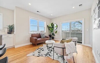 2-4 Hecla St in Boston, MA - Building Photo - Building Photo