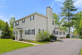 104 Briarwood Dr, Unit #1 in Ithaca, NY - Building Photo - Building Photo