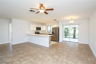 861 San Remo Ave in Naples, FL - Building Photo - Building Photo