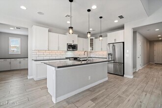 25509 N 140th Dr in Sun City West, AZ - Building Photo - Building Photo