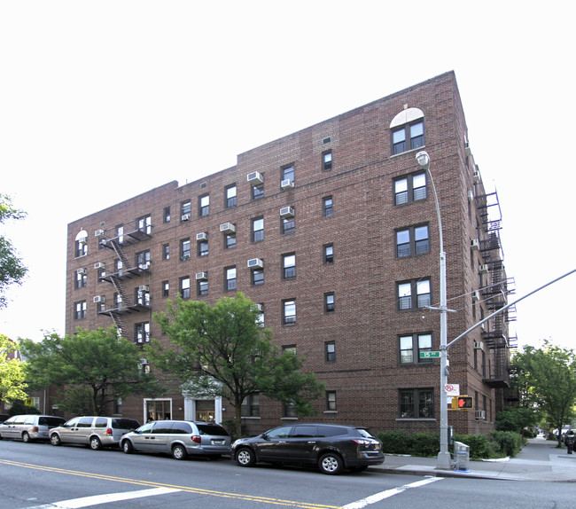 4815-4823 15th Ave in Brooklyn, NY - Building Photo - Building Photo