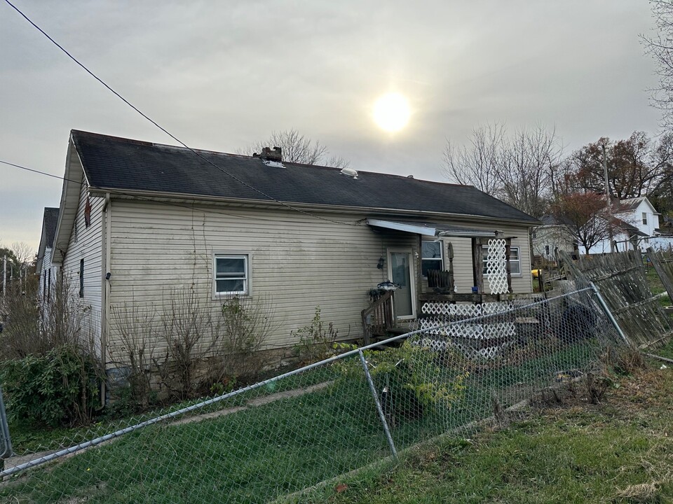 329 Bailey St in Zanesville, OH - Building Photo