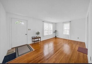 328 Leroy Ave in Vestal, NY - Building Photo - Building Photo