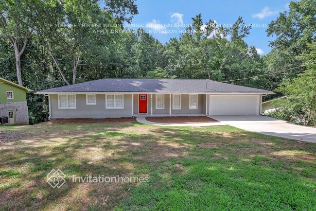 5668 Beechwood Dr SW in Stone Mountain, GA - Building Photo - Building Photo