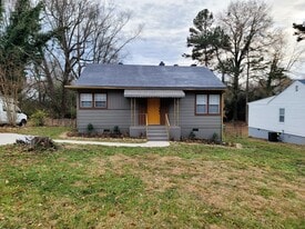 2302 Dallas Ave in High Point, NC - Building Photo