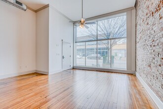 310 S Main St, Unit 101 in Memphis, TN - Building Photo - Building Photo