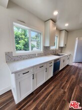 6639 Chimineas Ave in Los Angeles, CA - Building Photo - Building Photo