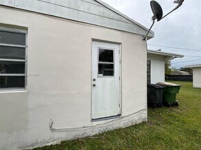 1240 NE 143rd St in North Miami, FL - Building Photo - Building Photo