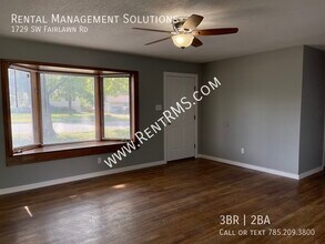 1729 SW Fairlawn Rd in Topeka, KS - Building Photo - Building Photo