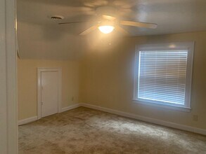 132 Tyler Crescent E in Portsmouth, VA - Building Photo - Building Photo