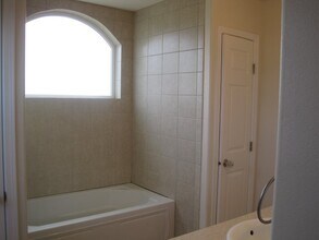 88056 Natalie Ln in Veneta, OR - Building Photo - Building Photo