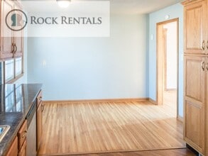 2206 Tyler St in Hutchinson, KS - Building Photo - Building Photo