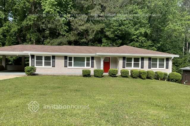 885 Rodney Dr SW in Atlanta, GA - Foto de edificio - Building Photo
