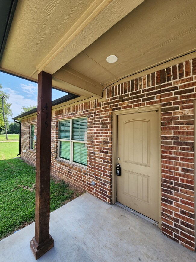 415 E 13th St in Ada, OK - Building Photo - Building Photo