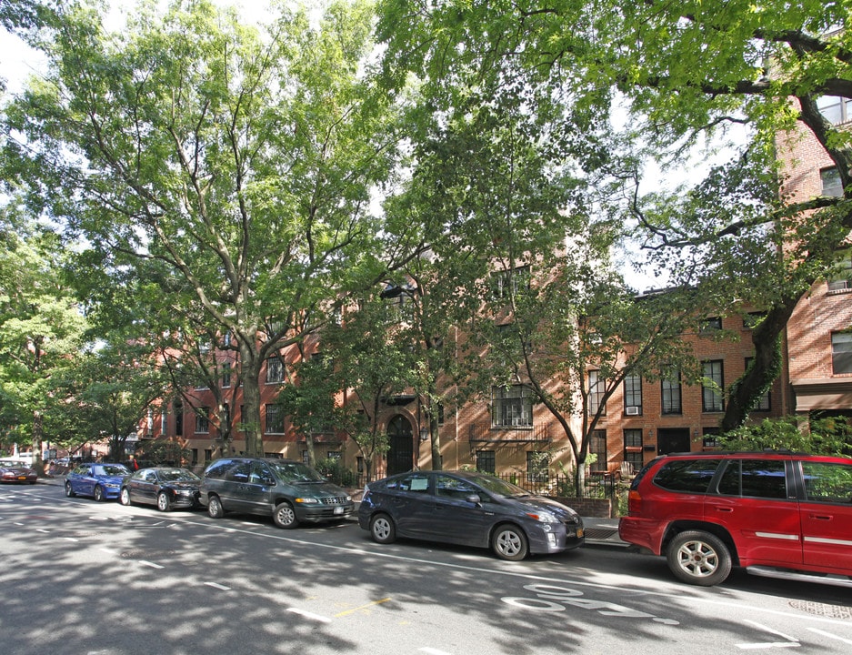 Lafayette Court Apartments in Brooklyn, NY - Foto de edificio