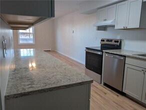 420 Woodward Rd in North Providence, RI - Building Photo - Building Photo