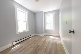 229 Bidwell Ave, Unit 1 in Jersey City, NJ - Building Photo - Building Photo