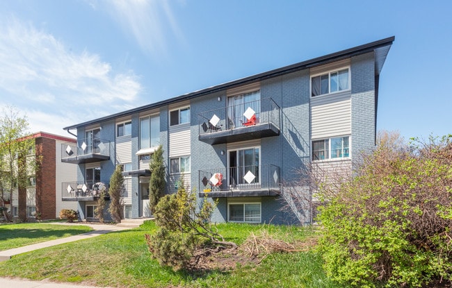 New Delton Apartments