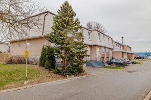806 Stainton Dr in Mississauga, ON - Building Photo