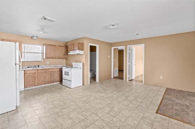 property at 2200 Peach Ave