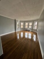 8004 S Eberhart Ave in Chicago, IL - Building Photo