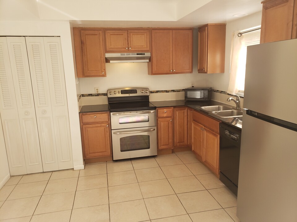 2323 Florida Blvd, Unit A Photo